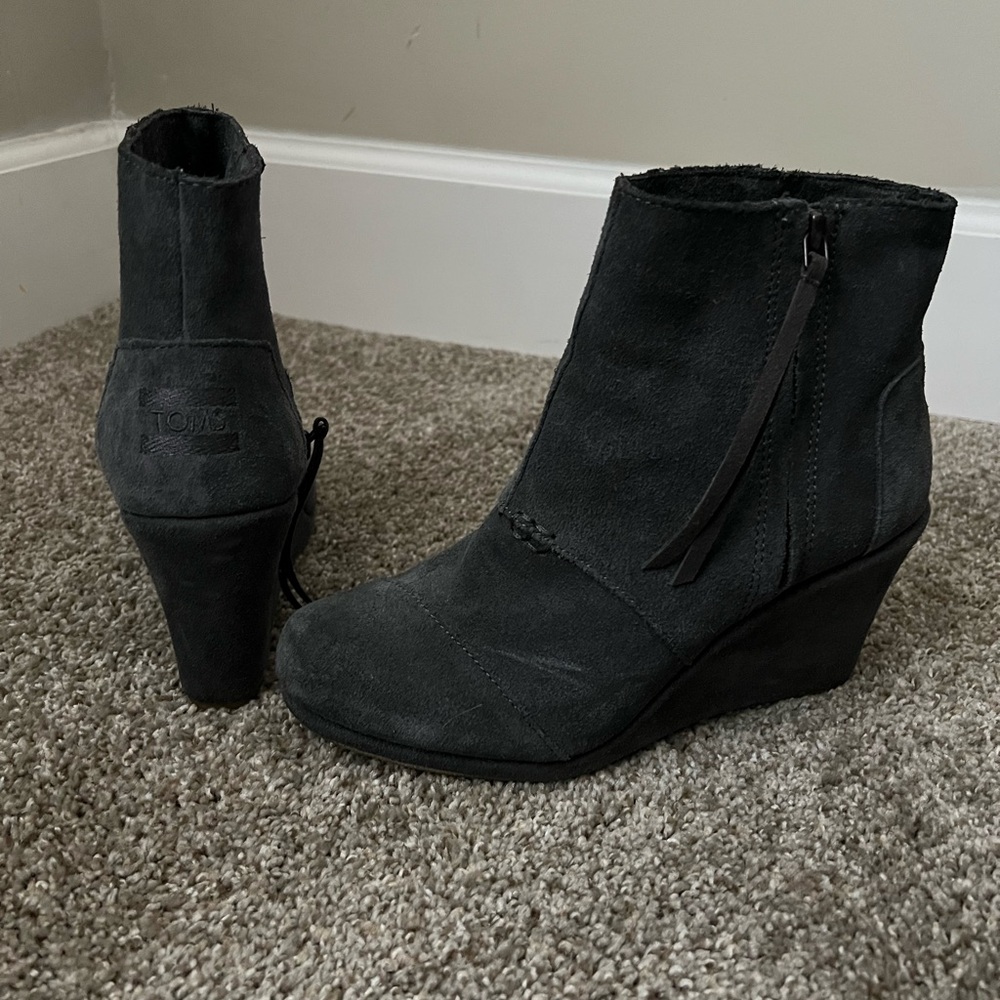 Toms grey suede wedge bootie women’s size 7.5